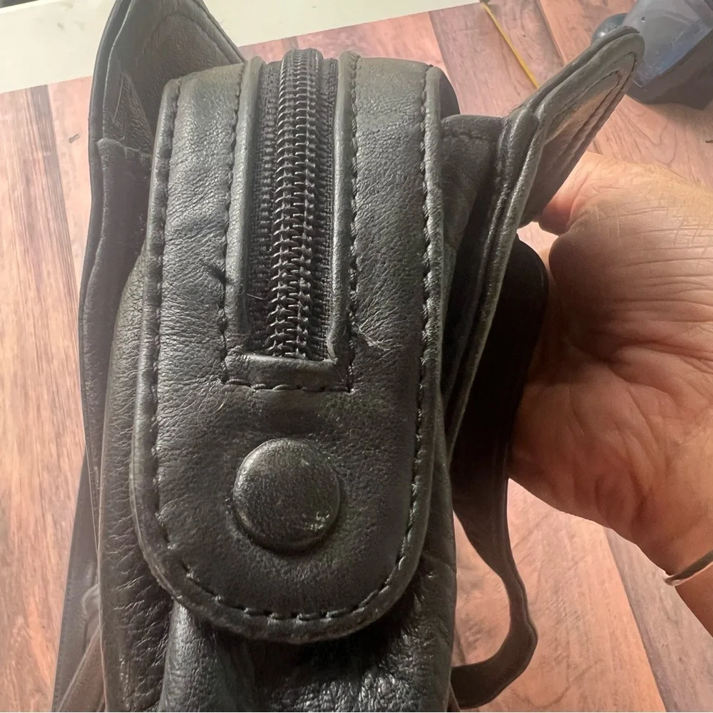 Bossino‎ Black Leather Bag